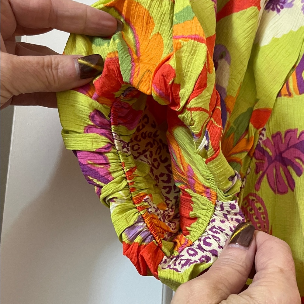 Easel Vibrant Green Floral Blouse - Picture 5 of 11